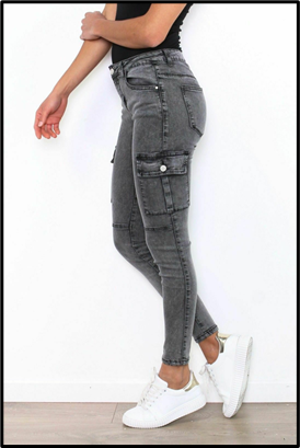 Slim-fit cargo Jeans